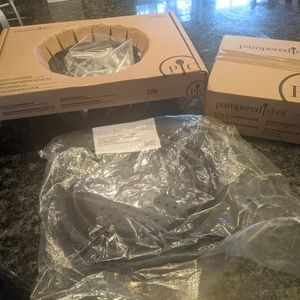 🛎NEW LISTING🛎 Pampered Chef 5.25 qt Non-stick Stock Pot